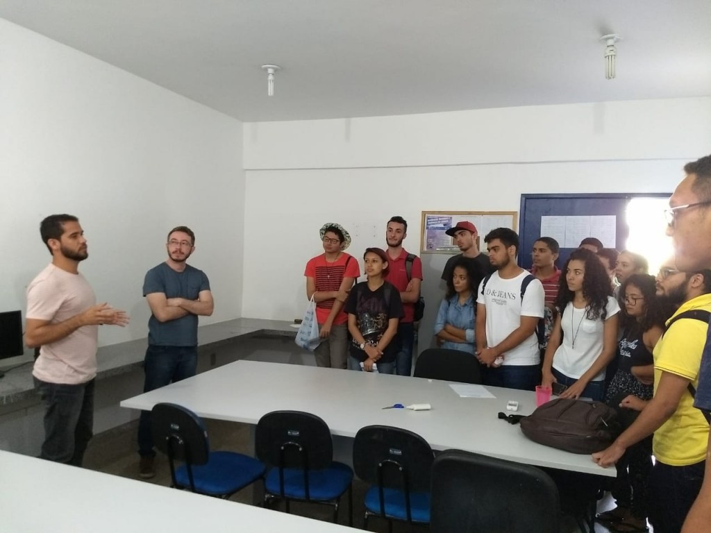 Visita ao Grupo de Pesquisa Geomap com apresentação do Graduando Leandro Coelho