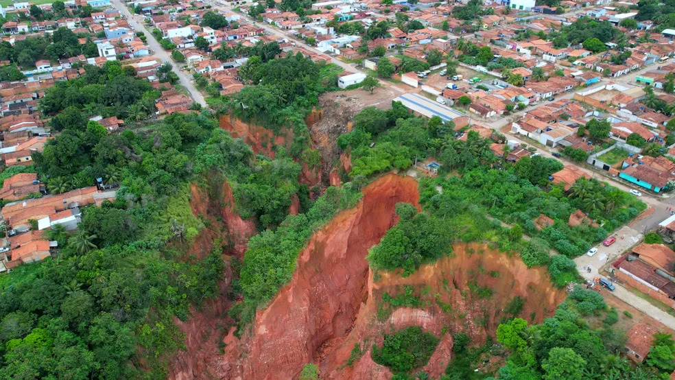 Entrevista com pesquisador do PPGEO/UEMA sobre o surgimento de erosões em Buriticupu/MA
